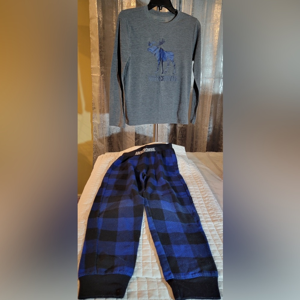 Vintage Abercrombie & Fitch Kids Gray and Blue Pajama Set Cabincore Cozy Festive